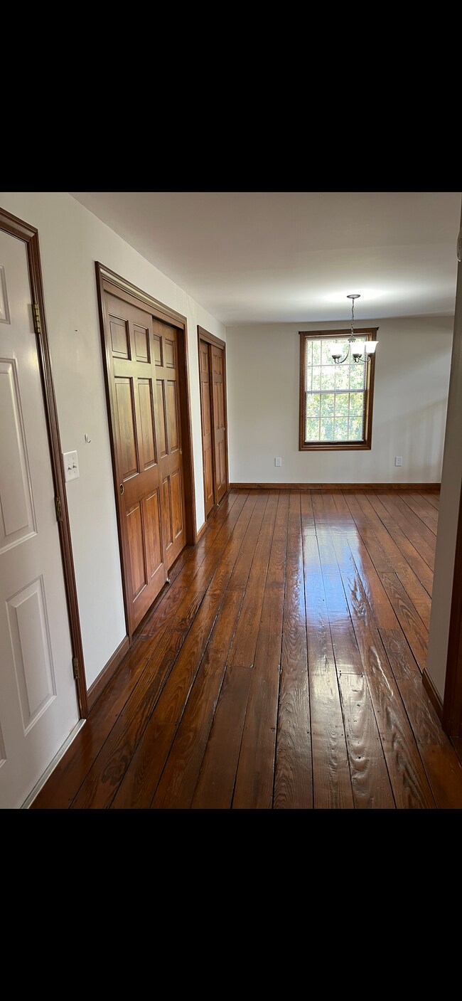 Foto del edificio - 419 Falmouth Rd