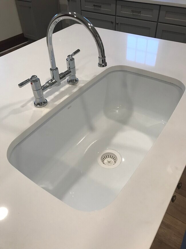 Foto del edificio - 215 Manor Ave