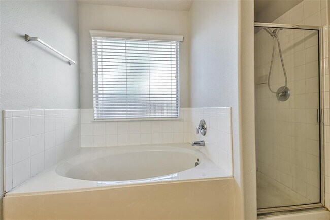 Building Photo - 15203 Green Whisper Dr