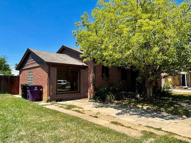 Foto del edificio - Cute Park Hill Ranch