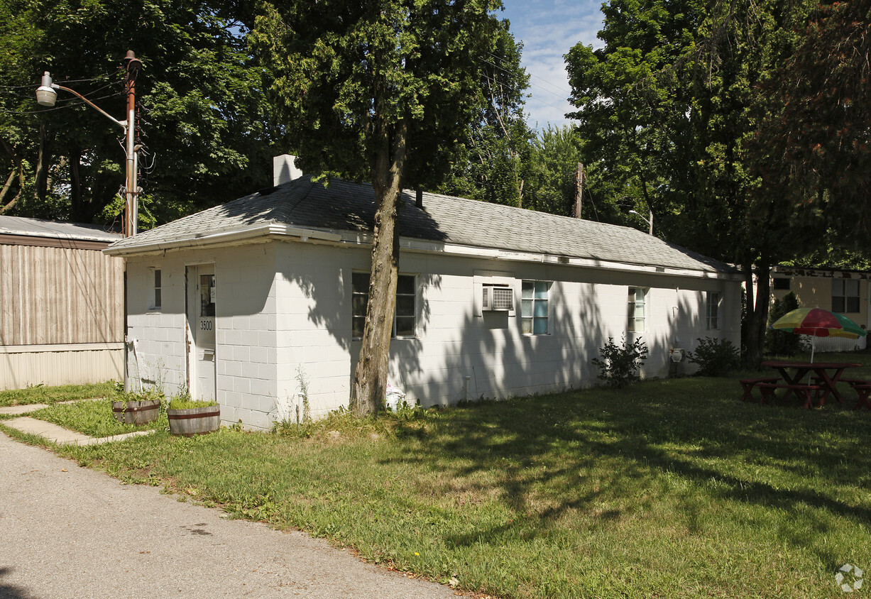 Primary Photo - Miller Trailer Village