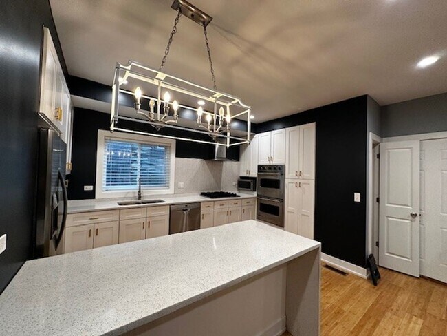 Foto del edificio - 147 N Menard Ave