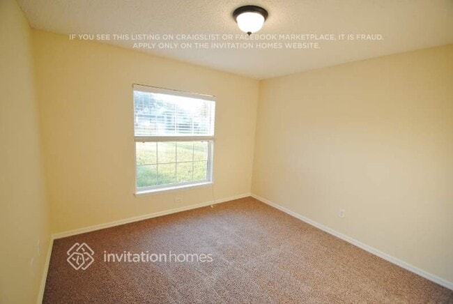 Building Photo - 250 Rhapsody Ln