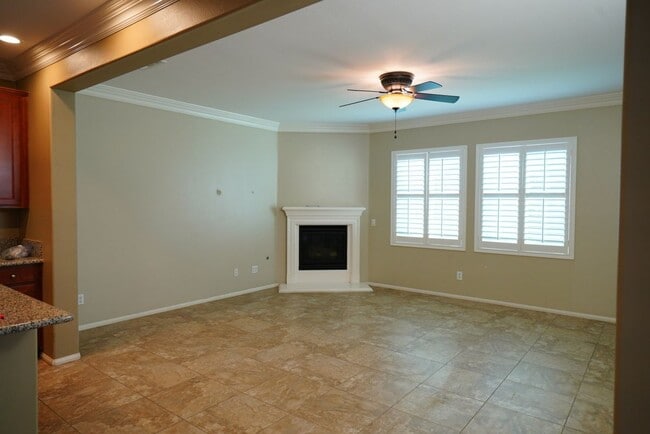 Building Photo - 14748 Ella Dr