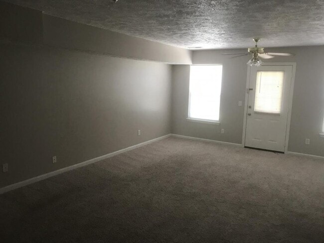 Building Photo - 1545 Center Pointe Drive