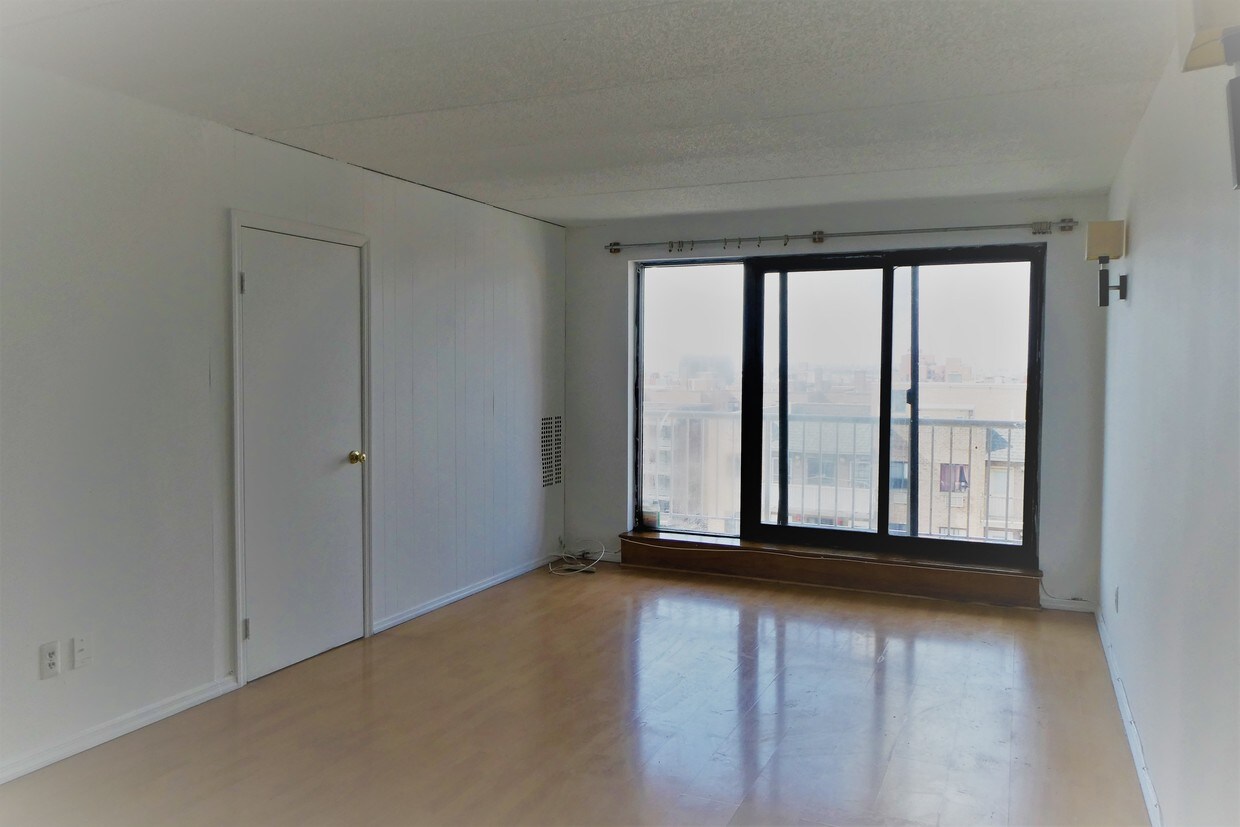 Foto principal - 14428 Barclay Ave