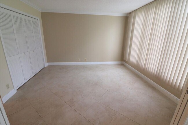 Building Photo - 821 Cypress Blvd