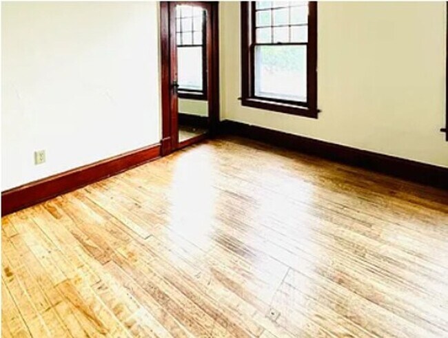 Photo - 203-205 King Street Apartment