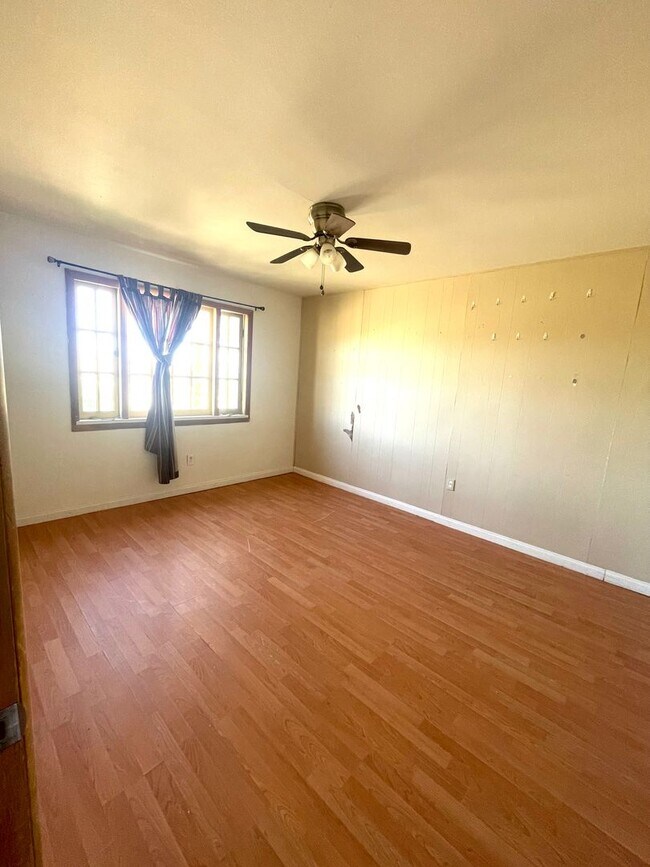 Foto del edificio - 3 Bedroom 2 Bathroom Home Near Town