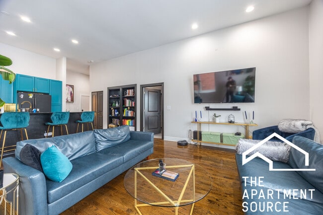 Foto del edificio - 2409 W Catalpa Ave