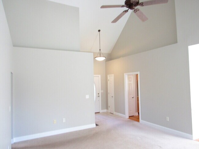 Building Photo - 1125 Leann Ct