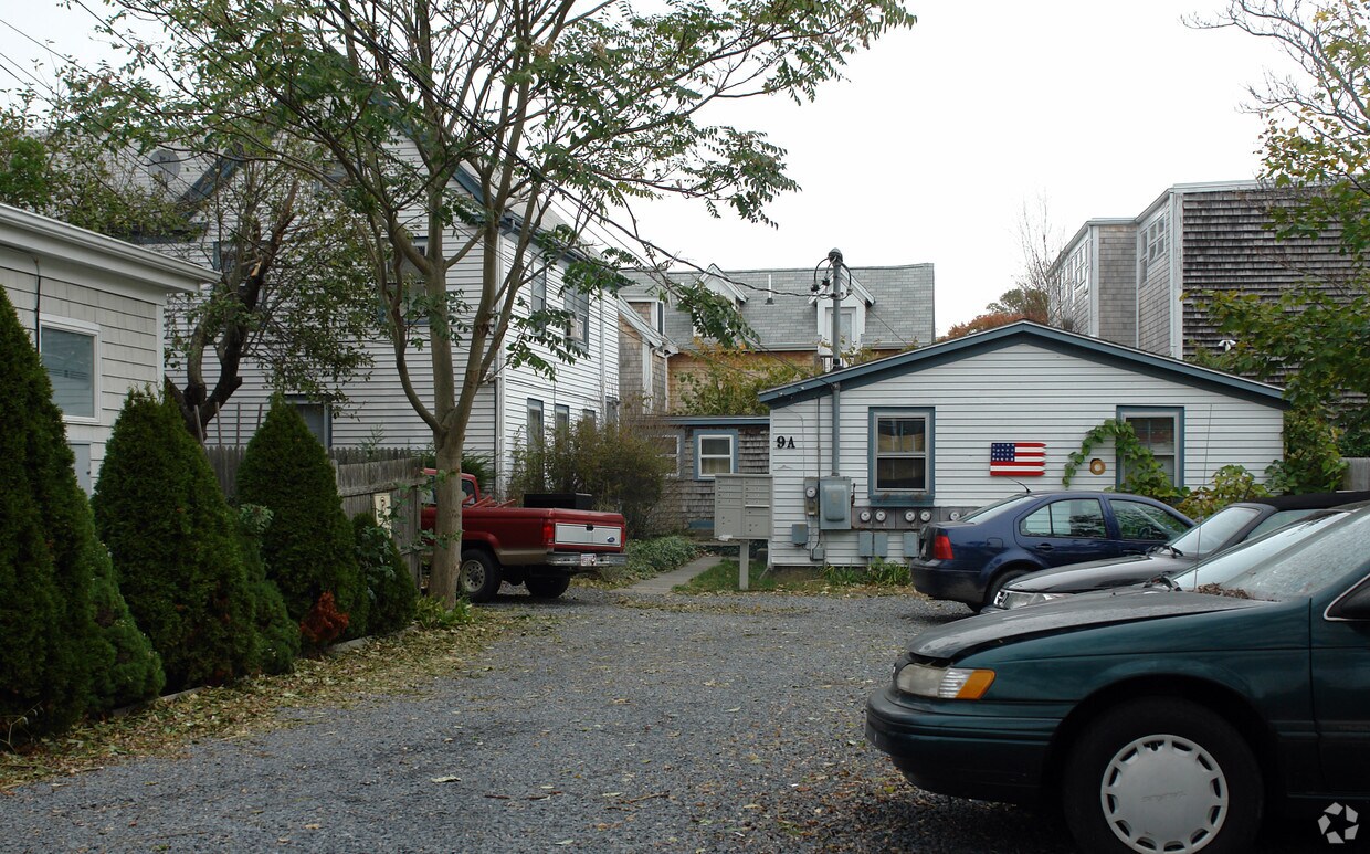 9 A Conwell St, Provincetown, MA 02657 Apartments in Provincetown, MA