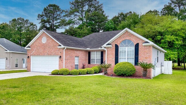 Foto del edificio - 4 Bedrooms, 2 Bathrooms in the Heart of Richmond Hill - Mulberry Subdivision