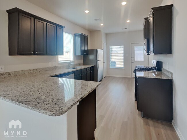 Building Photo - 15635 Plum Brk Dr