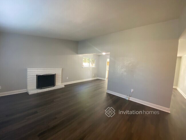Building Photo - 960 Pembroke Way