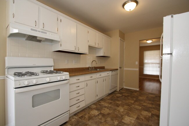 Building Photo - 1695 St Anthony Ln