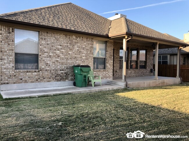 Building Photo - 19421 Brent Knoll Dr