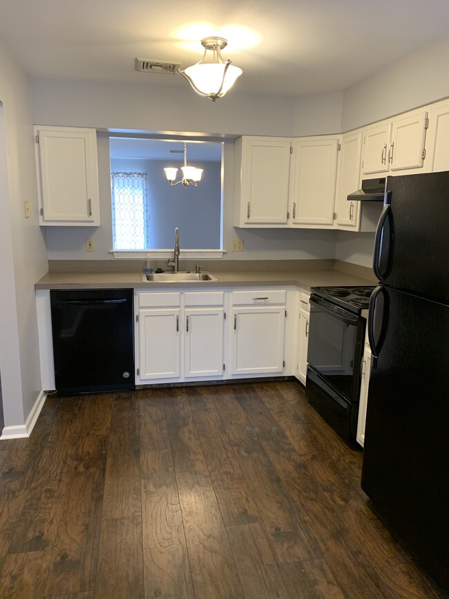 Building Photo - 115 Delancy Pl