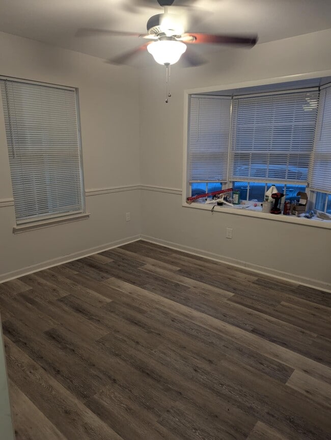 Dining room - 131 Beth Dr