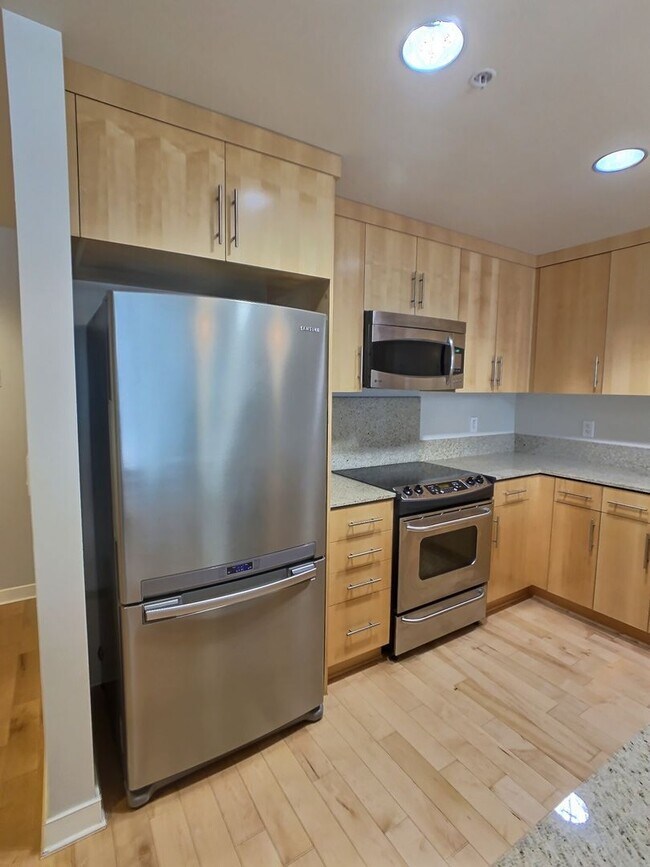 Foto del edificio - Luxury 1 Bedroom Condo at Axis – with Outdoor Patio Space!