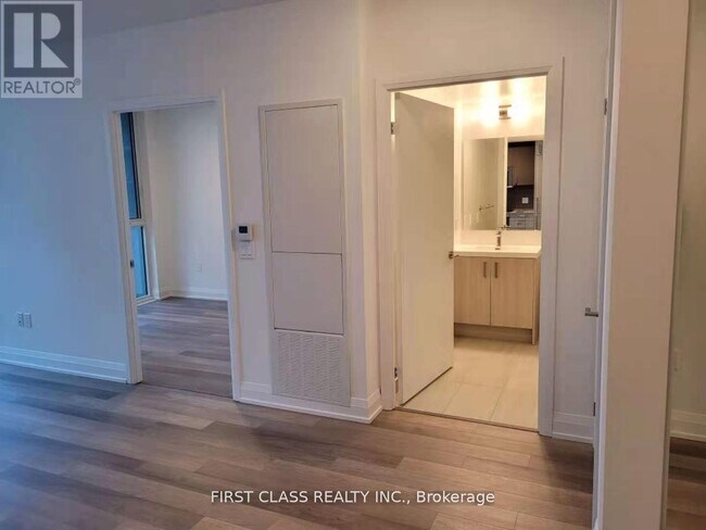 Photo du bâtiment - 77 Mutual St