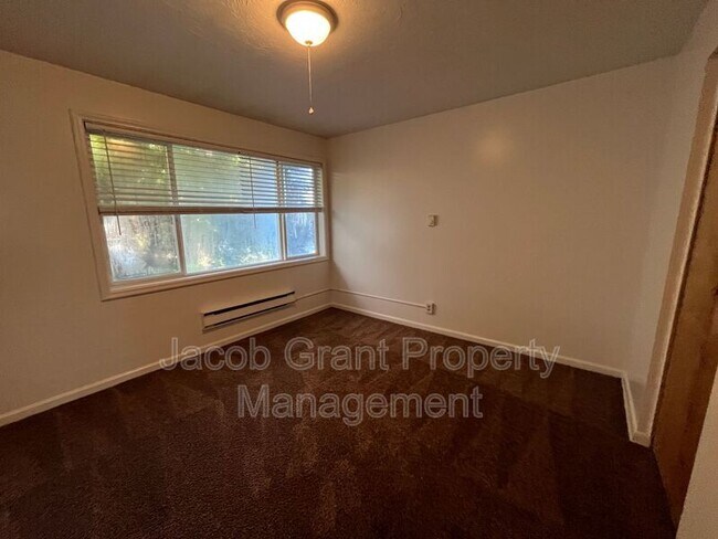 Building Photo - 675 Tiger Ave
