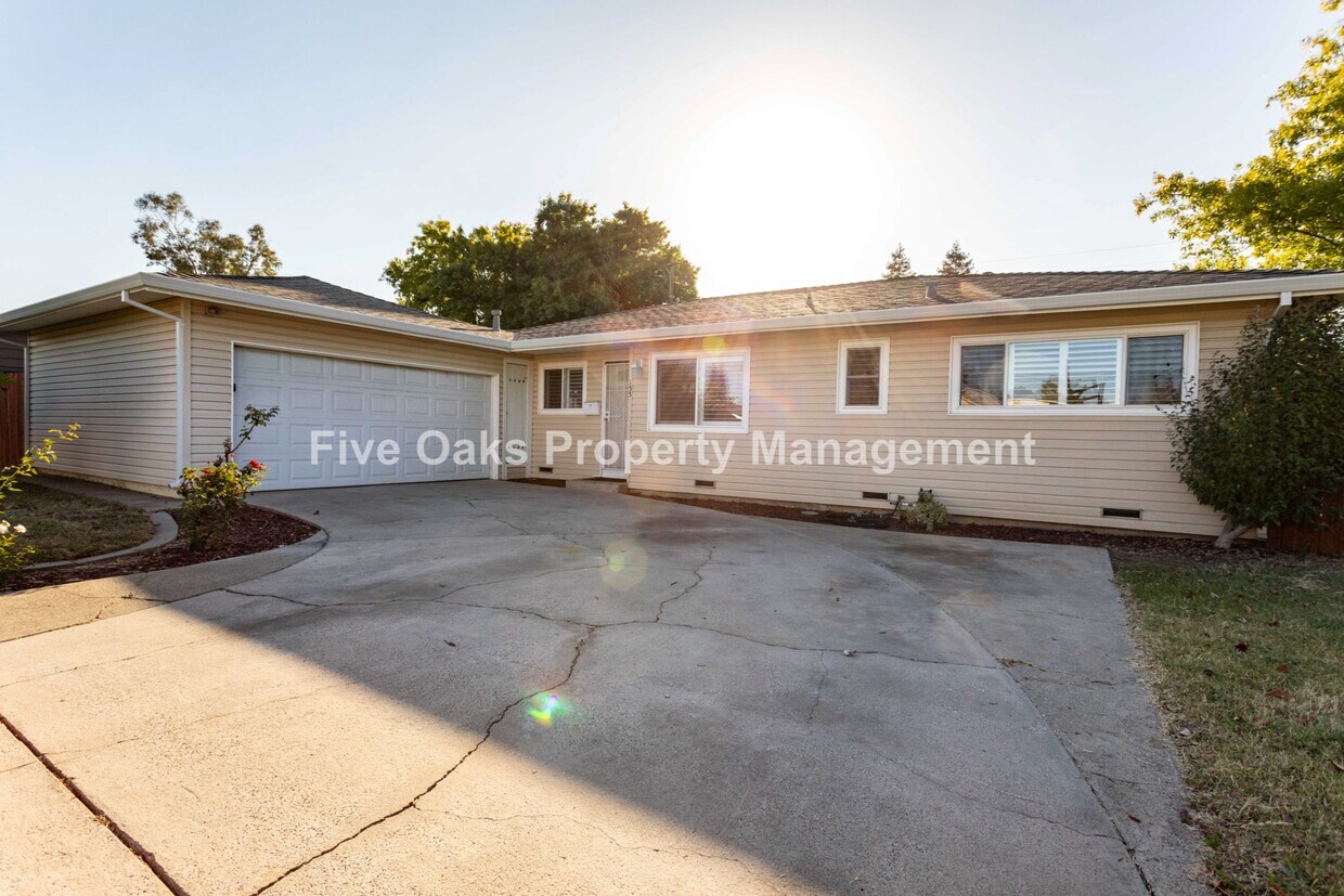 155 Glenn Dr, Folsom, CA 95630 House for Rent in Folsom, CA