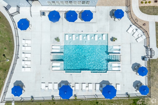 Aéreo - Piscina - Signature Pointe