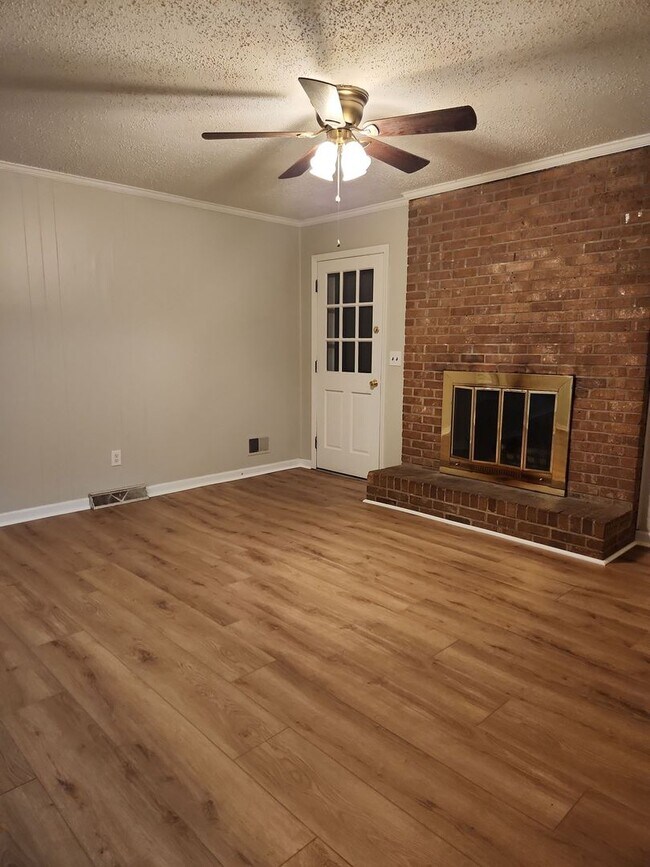 Foto del edificio - 3 Bedroom 2 bath house in Lexington