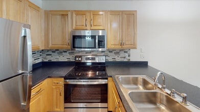 Interior Photo - Cambridge Woods