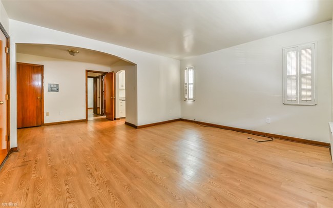 Foto del edificio - 5837 Darlington Rd
