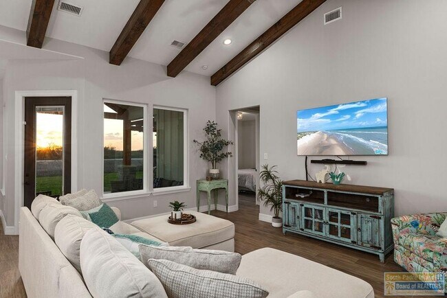 Foto del edificio - 124 Torrey Pines Dr
