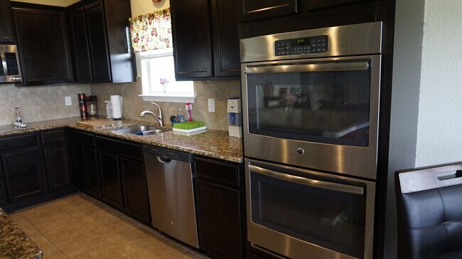 Foto del edificio - 4912 Prewitt Ranch Rd