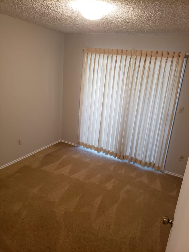 Foto del edificio - 1202 Thorpe Ln