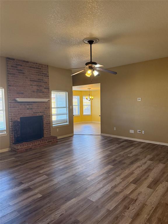 Foto del edificio - 5411 White Rock Dr