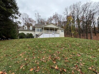 Foto del edificio - 4-Bedroom Retreat with Breezeway & Detached Garage on High Knob Road!"
