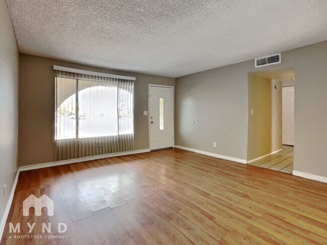 Foto del edificio - 4045 E Nancy Ln