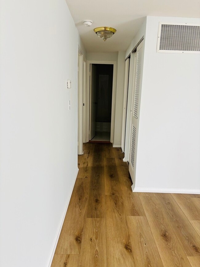 Foto del edificio - 93 Golfview Ln