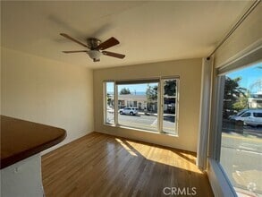Building Photo - 976 S Coast Hwy