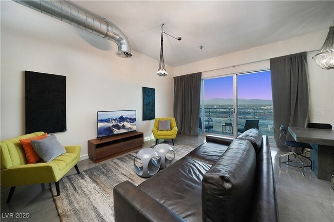 Building Photo - 200 Hoover Ave