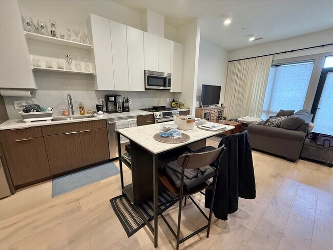 Foto del edificio - 101 N Beacon St