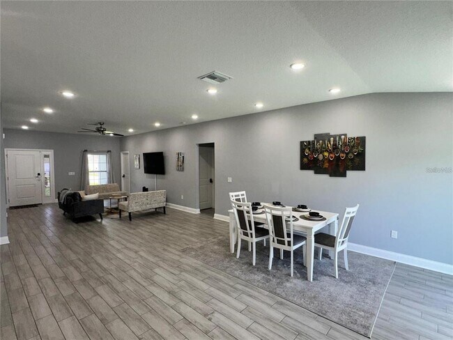 Foto del edificio - 943 Derbyshire Dr