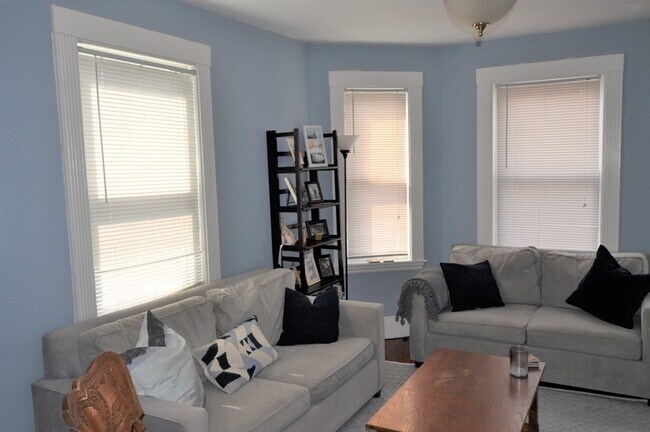 Foto del edificio - 23 Montfern Ave