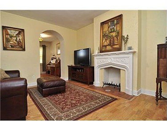 Foto del edificio - 5552 Beacon St