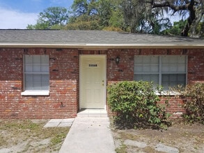 Building Photo - 5306 Plum Ave