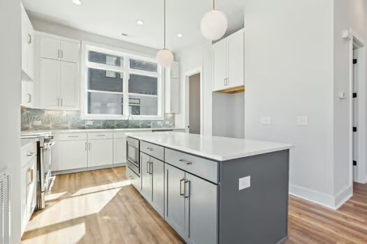 Foto del edificio - 107 E 9th St