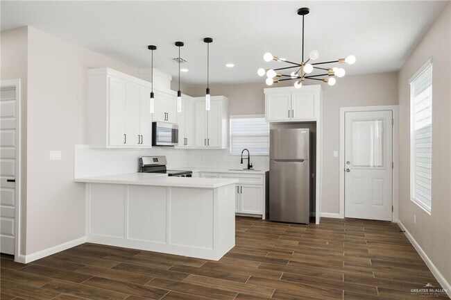 Building Photo - 26 Cassandra St