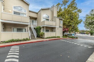 Building Photo - 1430 Thrush Ave