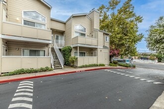 Building Photo - 1430 Thrush Ave