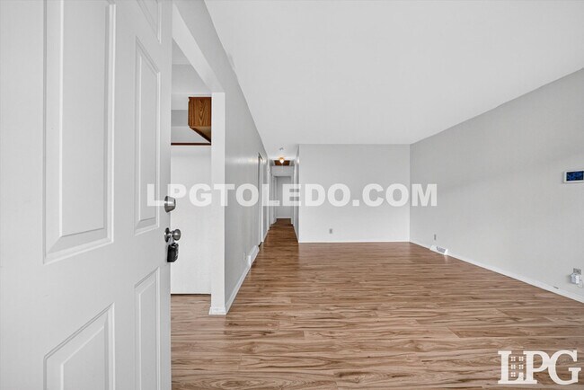 Foto del edificio - 1818 Christian Ave